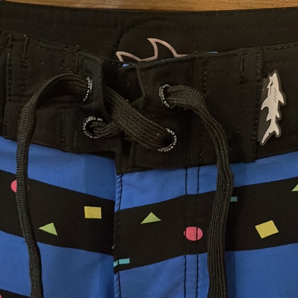 Maui and Sons Blue Geometric Swim Board Shorts Size 32 - Picture 7 of 16